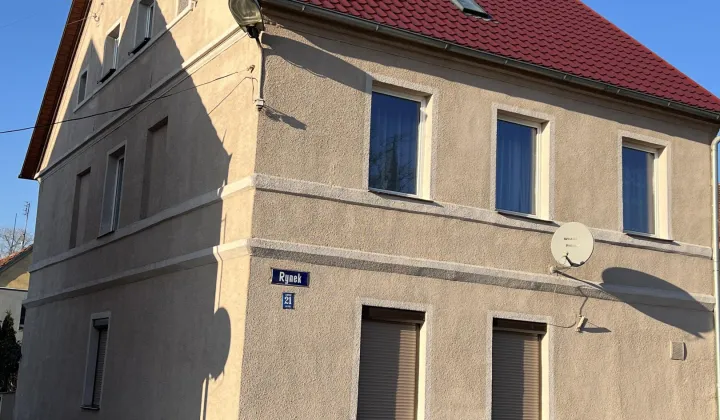 dom wolnostojący, 5 pokoi Czernina, Rynek