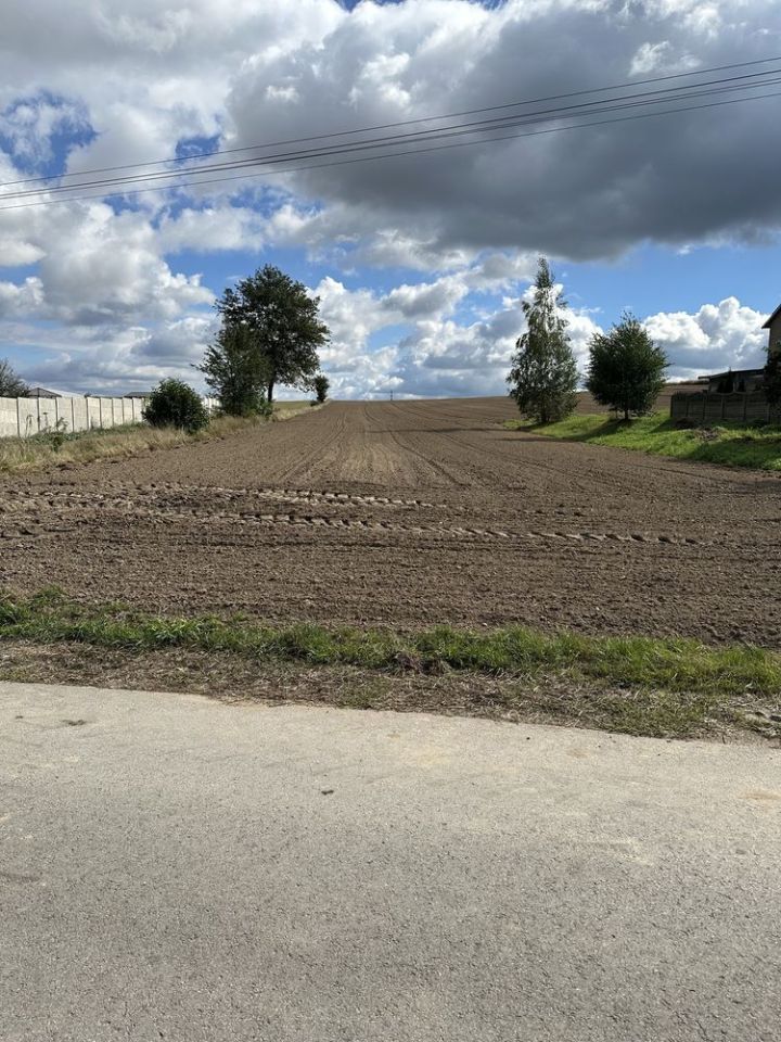 Działka rolno-budowlana Wierzchy. Zdjęcie 1