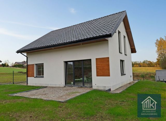 dom wolnostojący, 5 pokoi Łazany. Zdjęcie 2