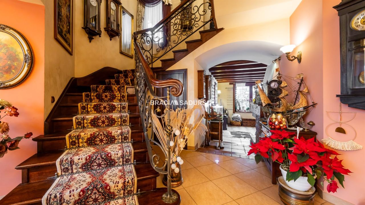 dworek, 8 pokoi Balin, ul. Gwardzistów. Zdjęcie 16