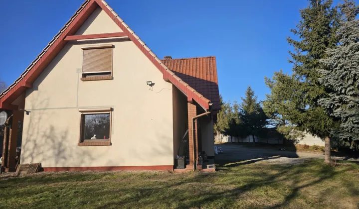 dom wolnostojący, 5 pokoi Sieniawka
