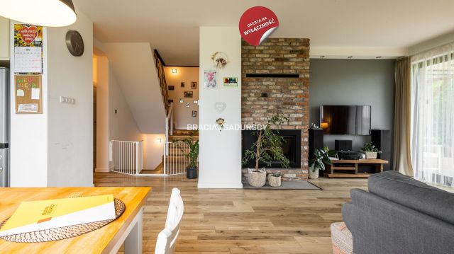 dom wolnostojący, 6 pokoi Zederman. Zdjęcie 1