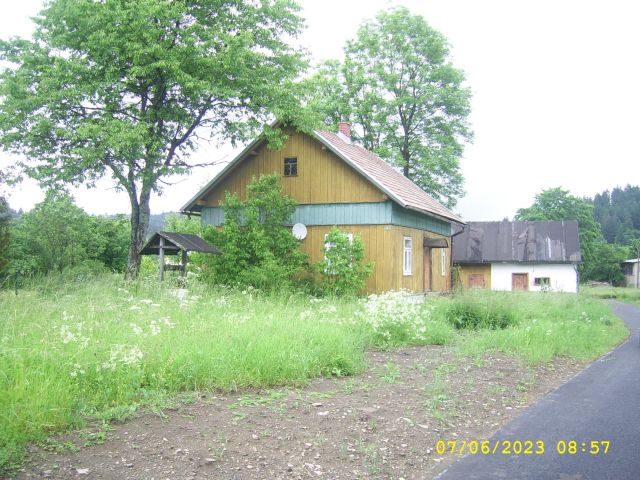 dom wolnostojący, 3 pokoje Komańcza. Zdjęcie 1