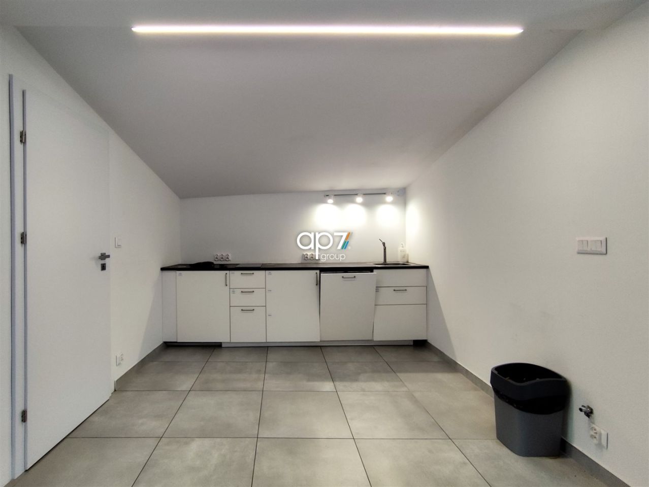 Lokal Kraków Prądnik Biały, ul. Opolska. Zdjęcie 5