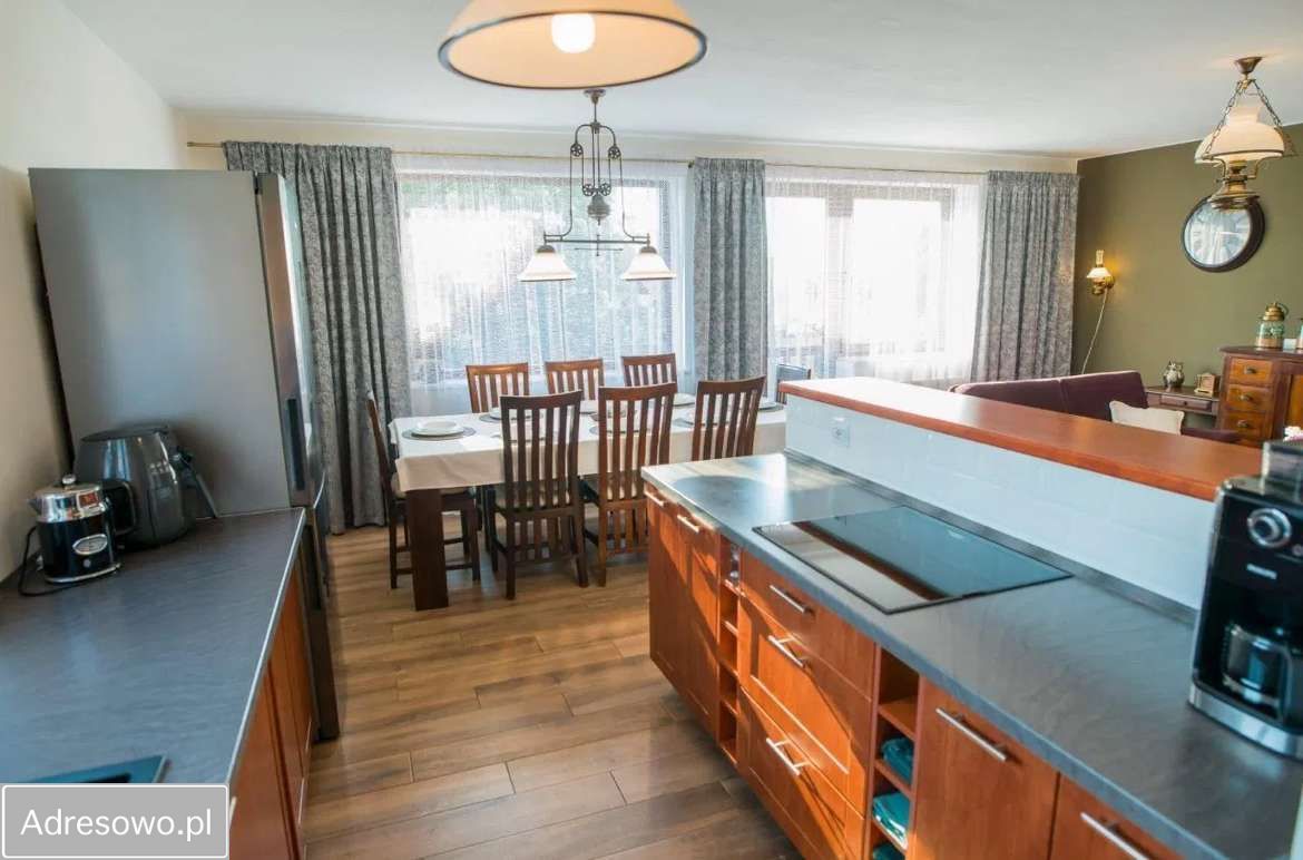 dom wolnostojący, 5 pokoi Biskupiec. Zdjęcie 2