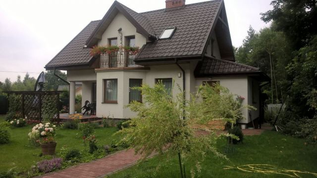 dom wolnostojący Nałęczów, ul. Heleny i Kazimierza Dulębów. Zdjęcie 1