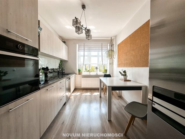 Mieszkanie 3-pokojowe Tarnowskie Góry Centrum. Zdjęcie 3