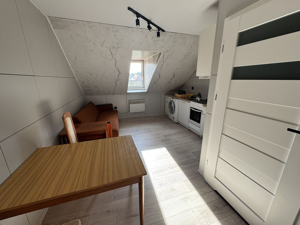 Mieszkanie 4-pokojowe Kudowa-Zdrój, ul. 1 Maja. Zdjęcie 1