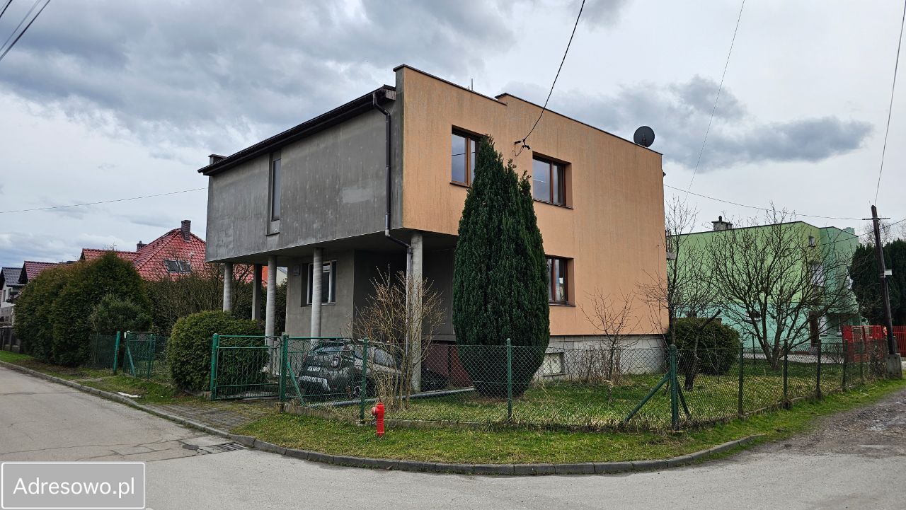dom wolnostojący, 8 pokoi Tychy, ul. Wodna