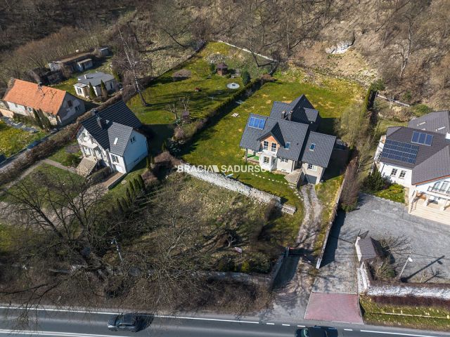 dom wolnostojący, 7 pokoi Kraków Zwierzyniec, ul. Księcia Józefa. Zdjęcie 14