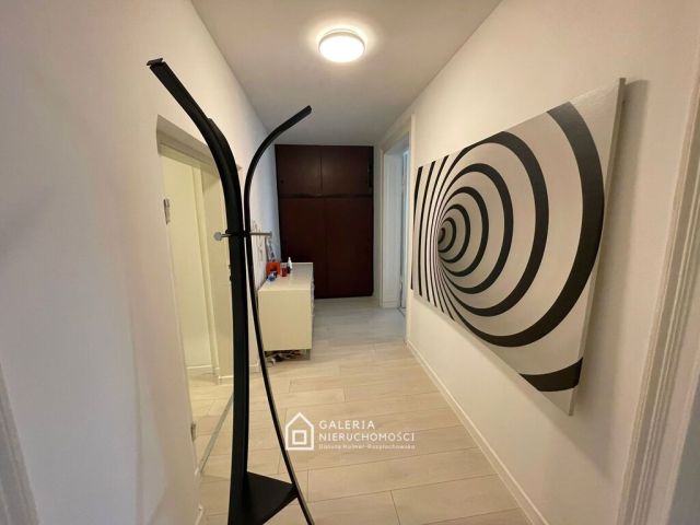 Mieszkanie 3-pokojowe Gniezno, ul. Henryka Sienkiewicza. Zdjęcie 4