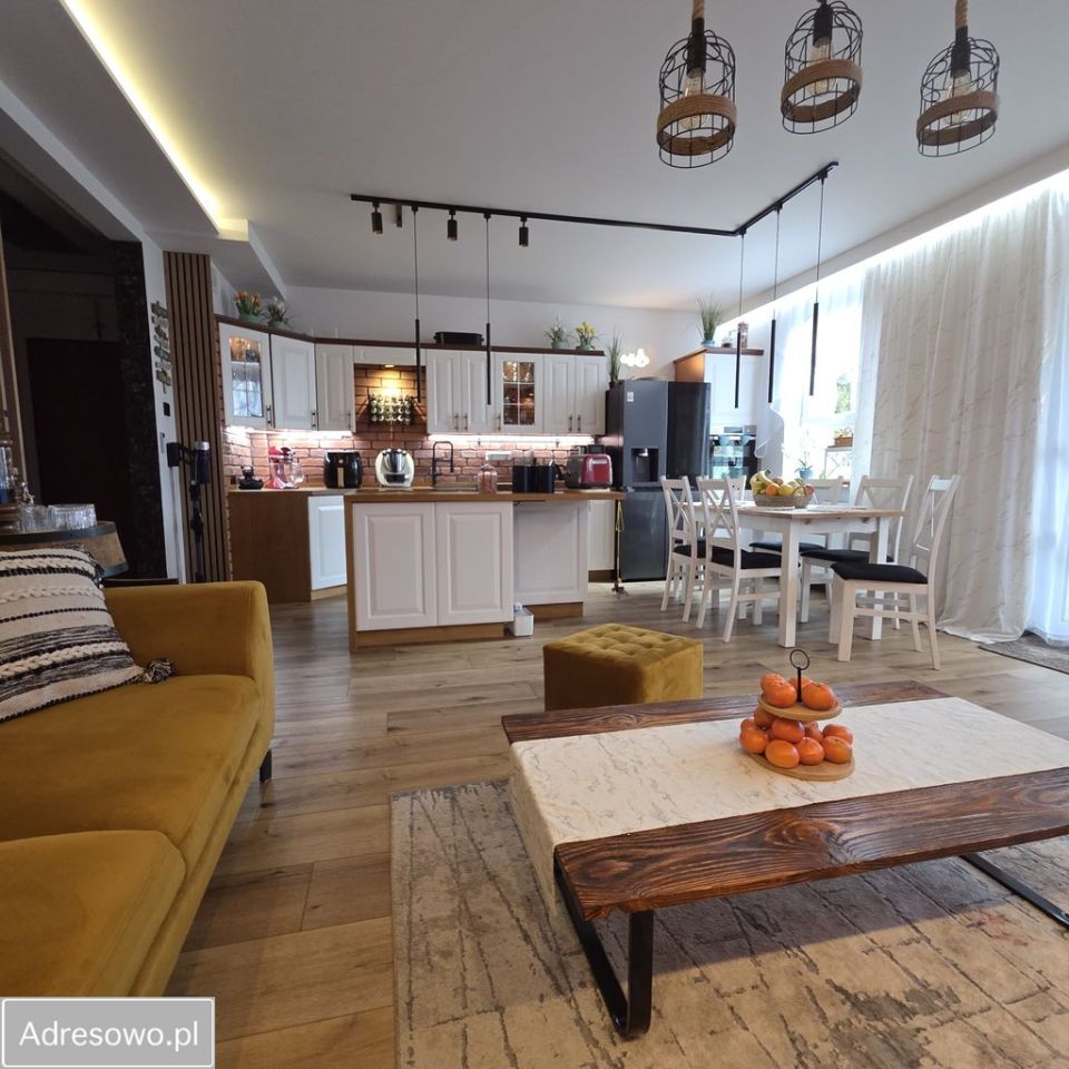 Mieszkanie 3-pokojowe Piekary Śląskie, ul. Szpaków. Zdjęcie 1