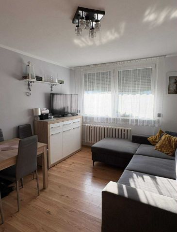 Mieszkanie 3-pokojowe Tomaszów Bolesławiecki Tomaszów Dolny. Zdjęcie 1