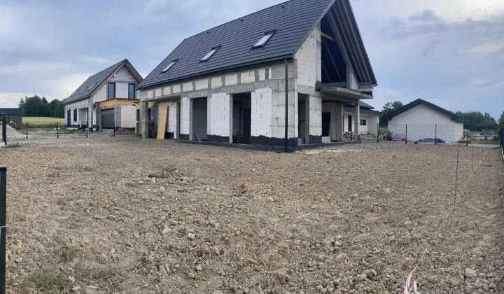 dom wolnostojący, 7 pokoi Cianowice, ul. Stawowa