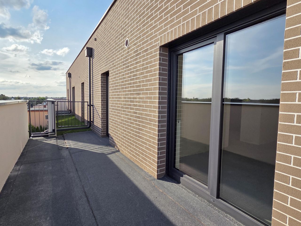 Mieszkanie 2-pokojowe Plewiska, ul. Jarzębinowa. Zdjęcie 3