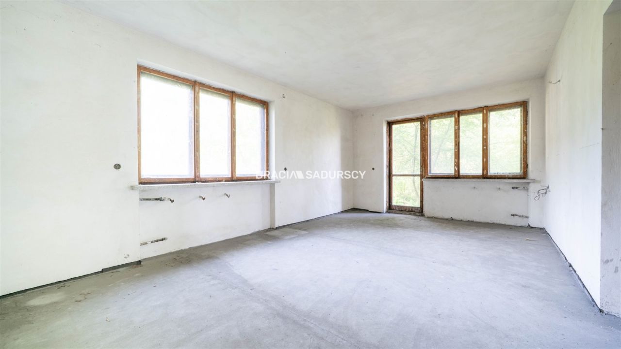 dom wolnostojący, 8 pokoi Libertów, ul. św. Floriana. Zdjęcie 2