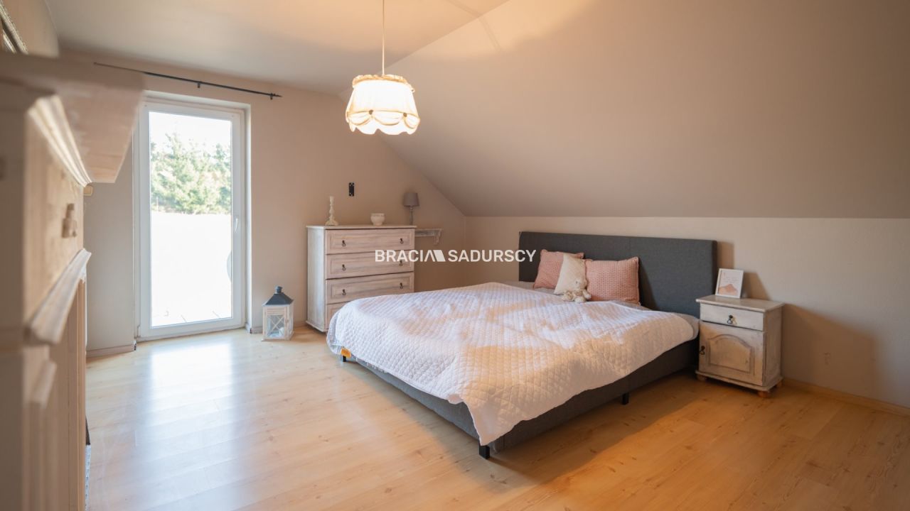 dom wolnostojący, 6 pokoi Gnatowice. Zdjęcie 22