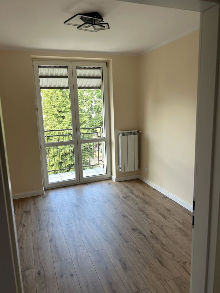 Mieszkanie 2-pokojowe Nowy Sącz, al. Aleje Stefana Batorego. Zdjęcie 2