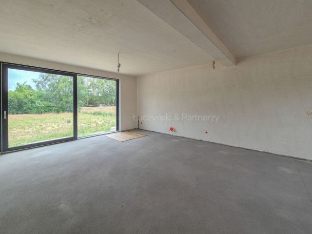 dom wolnostojący, 5 pokoi Komarno. Zdjęcie 14