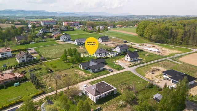 dom wolnostojący, 5 pokoi Tomice, ul. Czarny Las. Zdjęcie 2