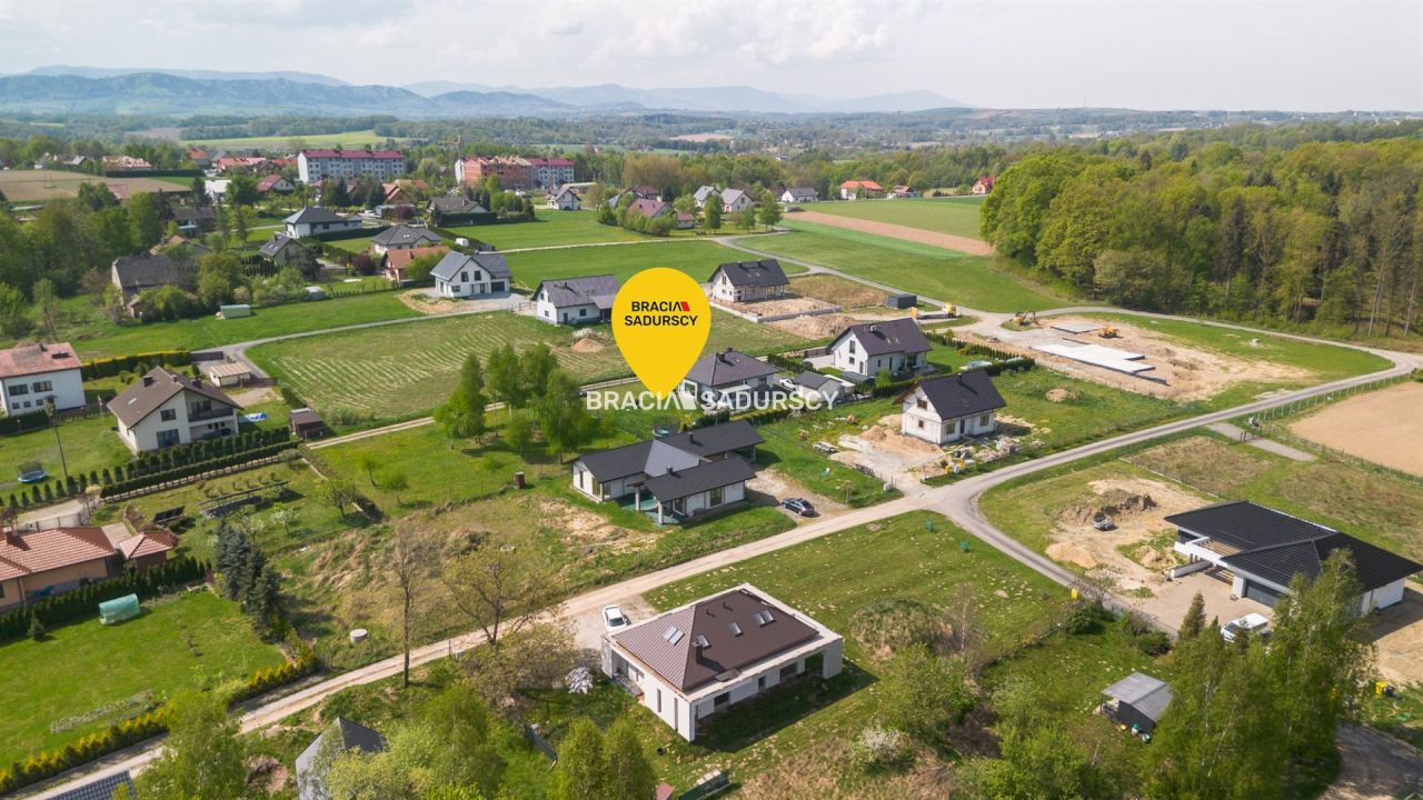 dom wolnostojący, 5 pokoi Tomice, ul. Czarny Las. Zdjęcie 2