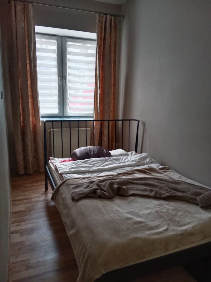 Mieszkanie 2-pokojowe Międzylesie, Waryńskiego. Zdjęcie 3