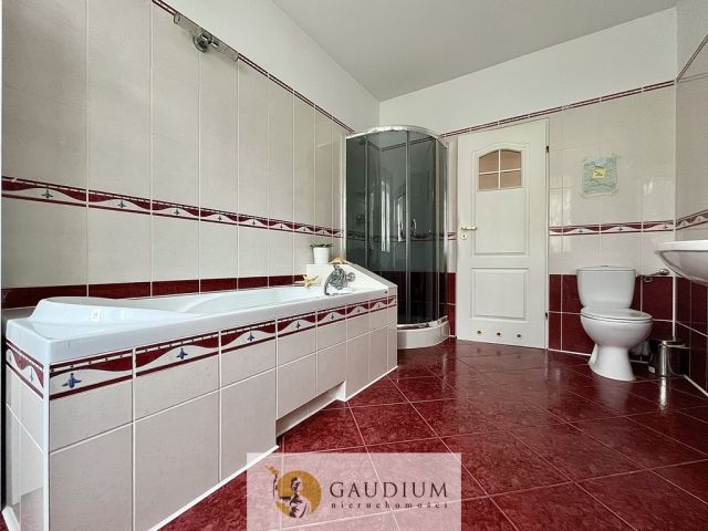 dom wolnostojący, 7 pokoi Bytonia, os. Zielone. Zdjęcie 22