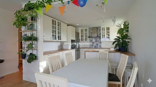 dom wolnostojący, 6 pokoi Kraków Nowa Huta, ul. Rumiankowa. Zdjęcie 4