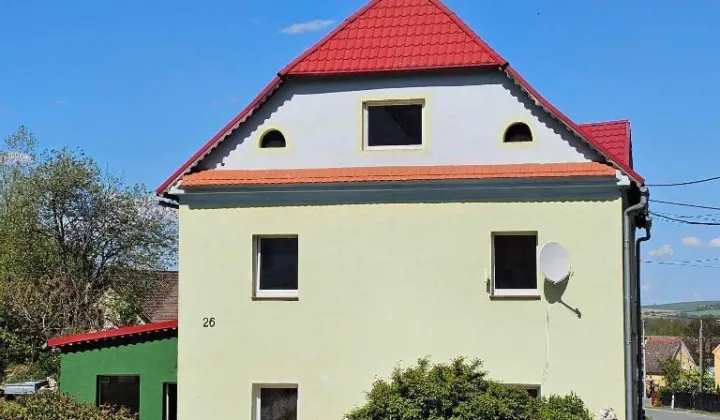 dom wolnostojący, 7 pokoi Jemna