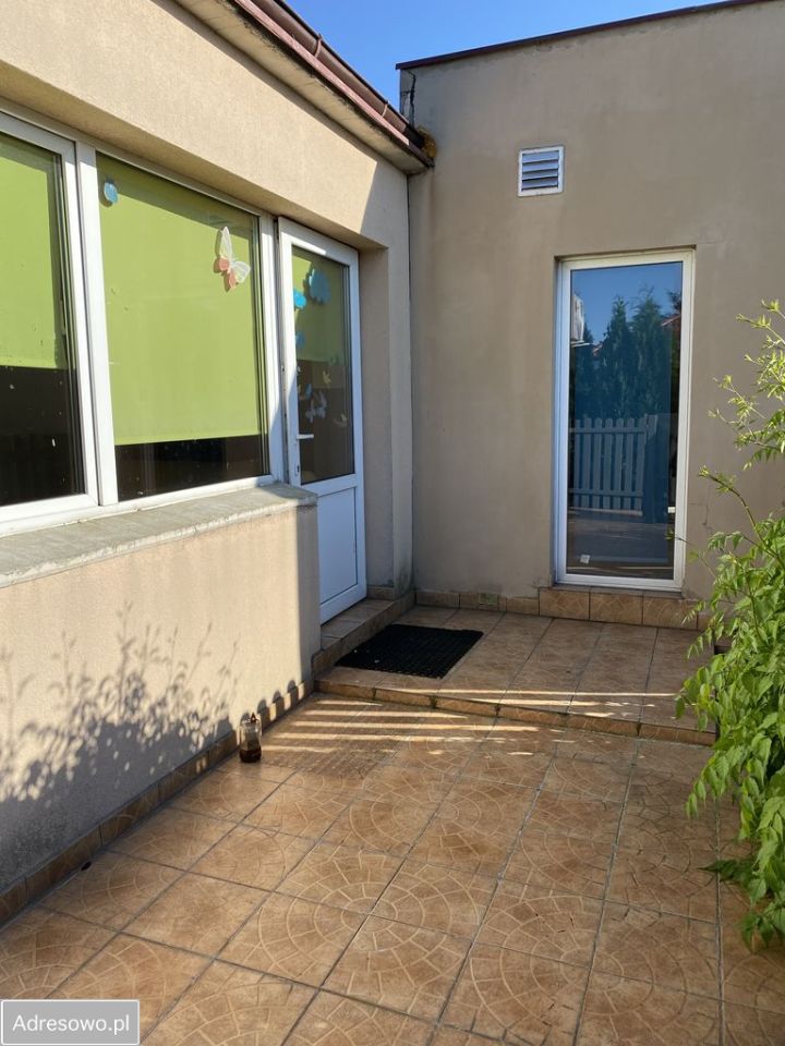 dom wolnostojący, 8 pokoi Legnica, ul. Fiołkowa. Zdjęcie 3