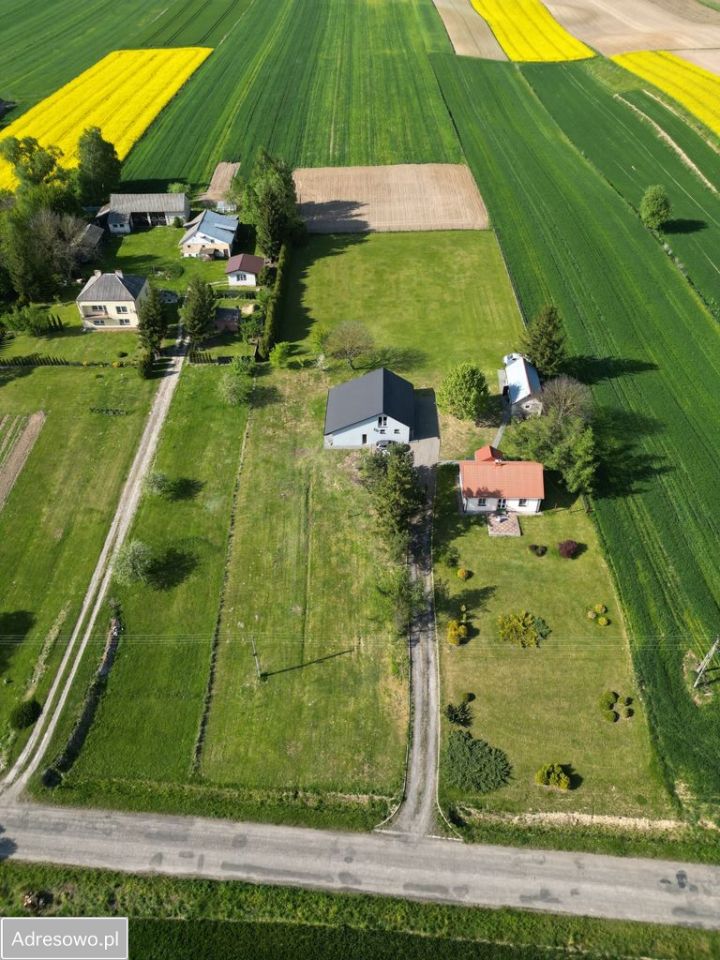 dom wolnostojący, 4 pokoje Surhów-Kolonia. Zdjęcie 2