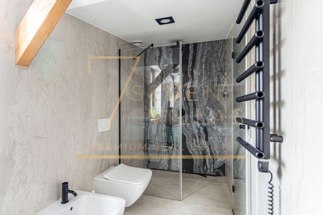 dom wolnostojący, 5 pokoi Wolica. Zdjęcie 16