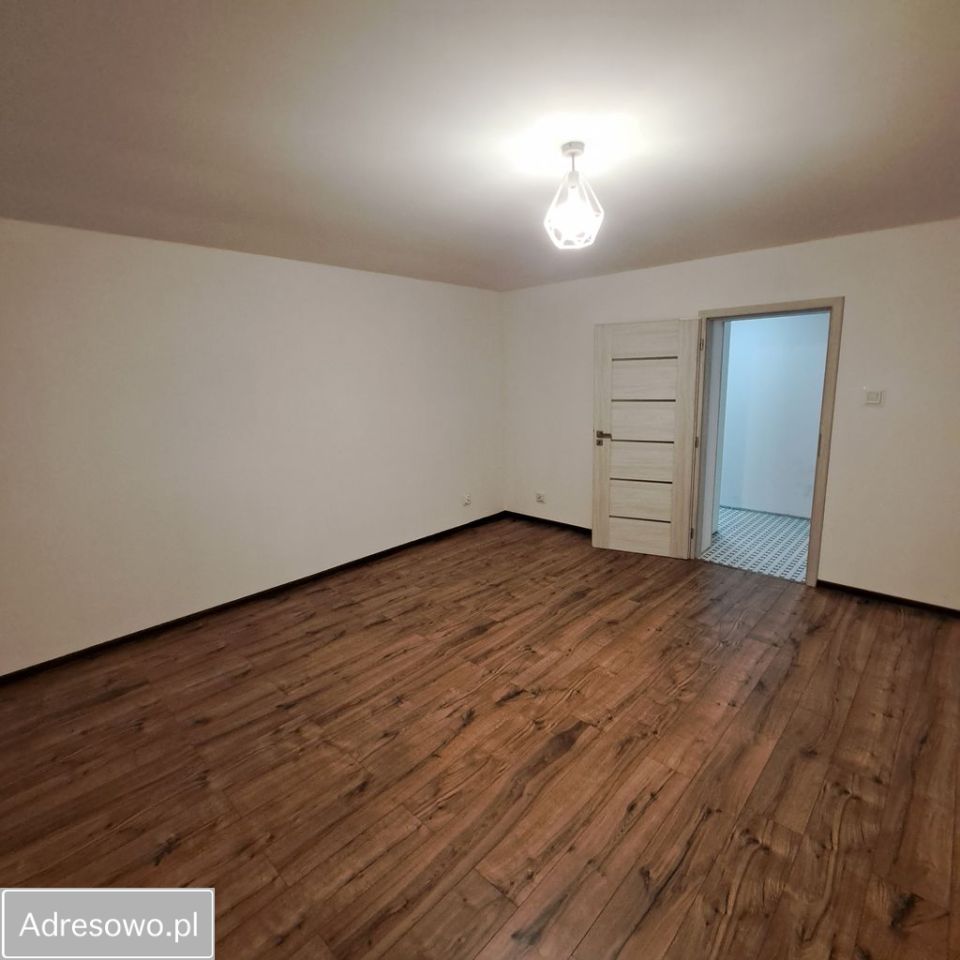 dom wolnostojący, 10 pokoi Piekary Śląskie Brzozowice-Kamień, ul. Barbary. Zdjęcie 8