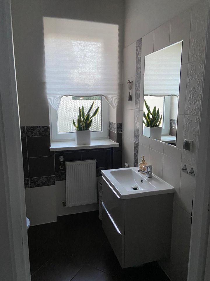 dom wolnostojący, 5 pokoi Oborniki Śląskie, ul. Józefa Konrada Korzeniowskiego. Zdjęcie 15