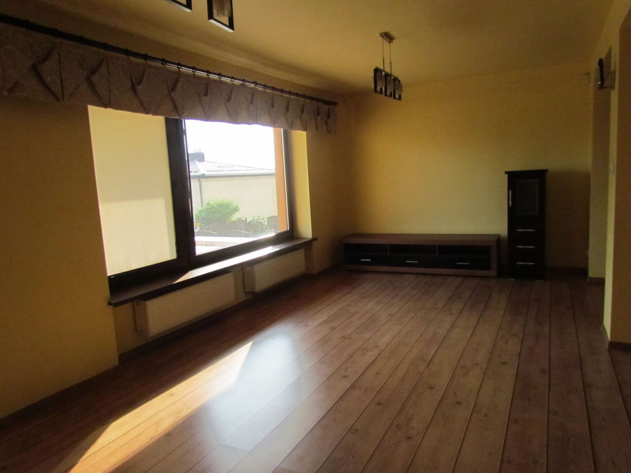 dom wolnostojący, 9 pokoi Radomsko, ul. Gołębia. Zdjęcie 7