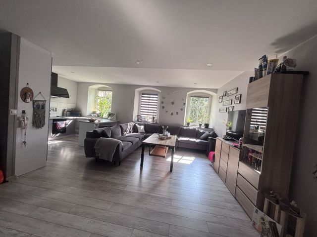 Mieszkanie 4-pokojowe Mieroszów. Zdjęcie 1