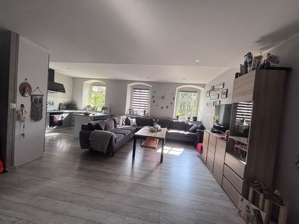 Mieszkanie 4-pokojowe Mieroszów. Zdjęcie 1