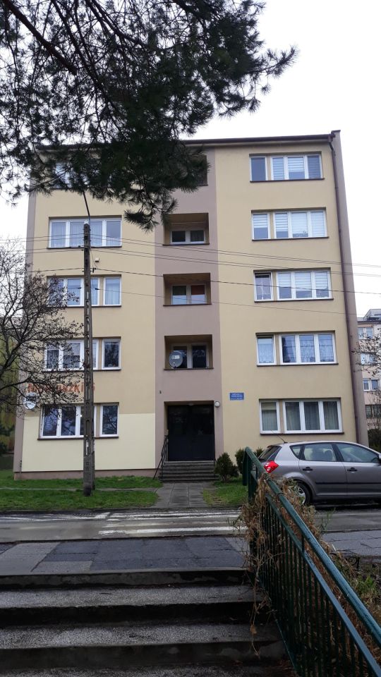 Mieszkanie 3-pokojowe Cieszyn, ul. Stanisława Moniuszki. Zdjęcie 1