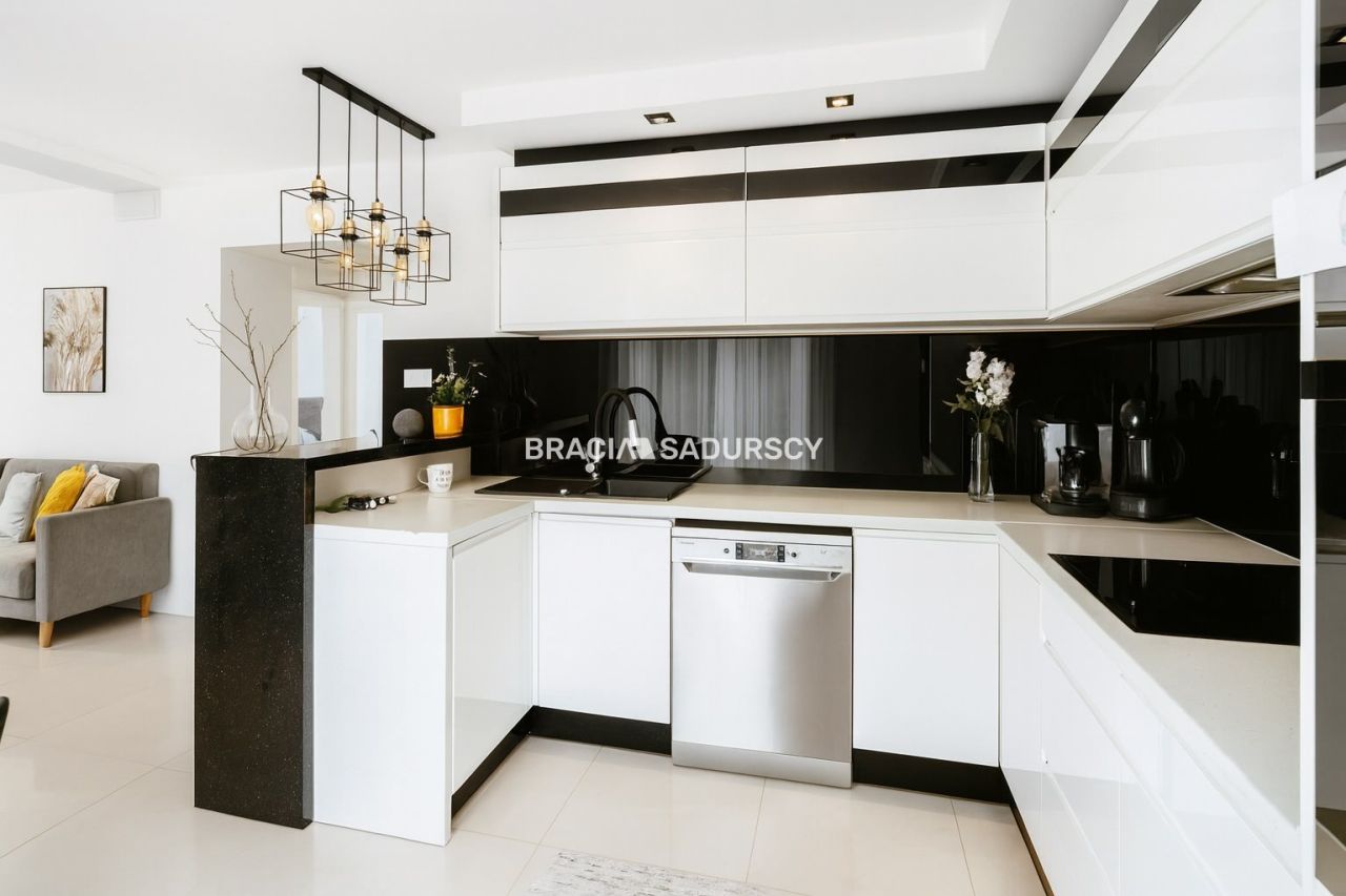 dom wolnostojący, 5 pokoi Kraków Swoszowice, ul. Poronińska. Zdjęcie 4