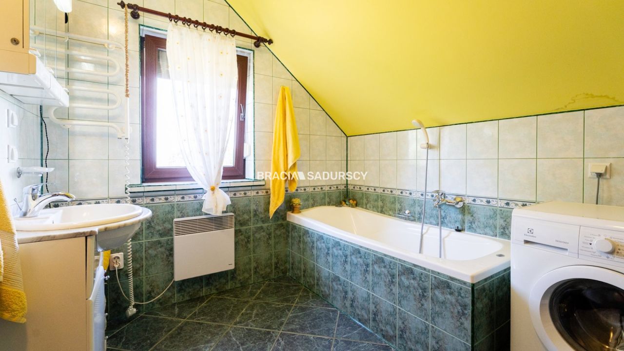 dom wolnostojący, 4 pokoje Brzeźnica. Zdjęcie 35