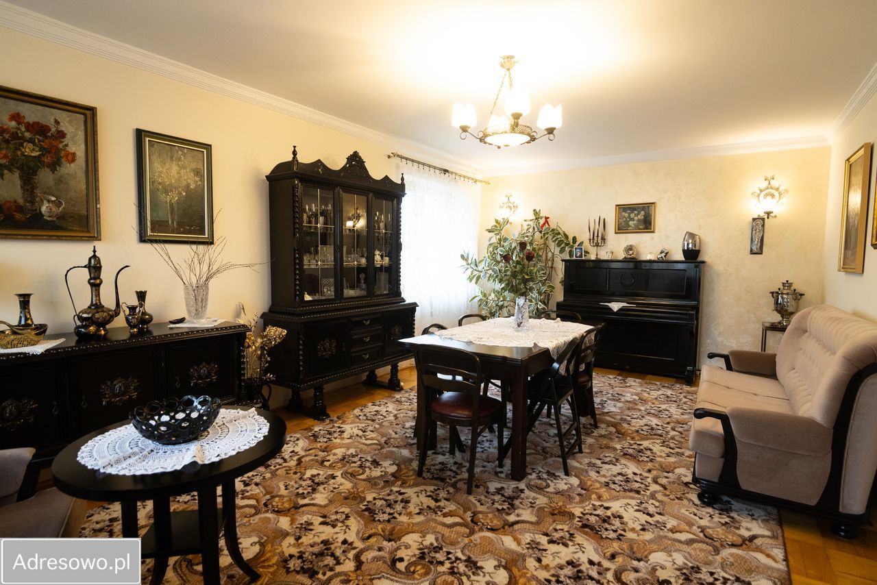 dom wolnostojący, 4 pokoje Radomsko, ul. Kwiatowa. Zdjęcie 3