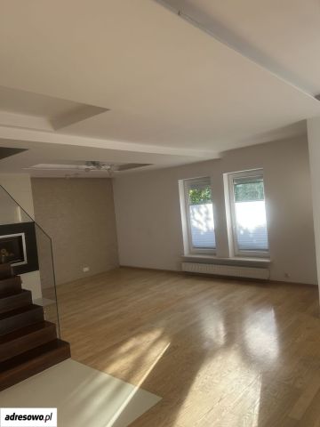 dom szeregowy Ożarów Mazowiecki, ul. Baśniowa. Zdjęcie 1