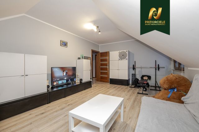 dom wolnostojący, 6 pokoi Różyny. Zdjęcie 17