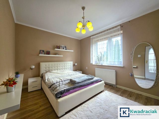 dom wolnostojący, 5 pokoi Zahutyń. Zdjęcie 11