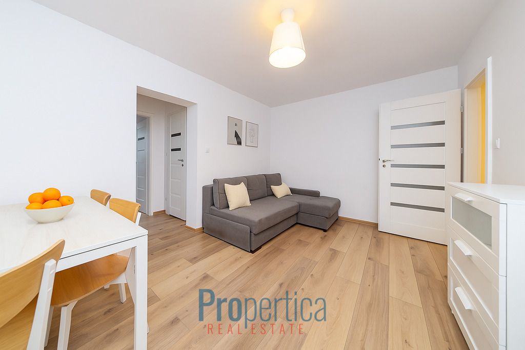 Mieszkanie 3-pokojowe Warszawa Śródmieście, ul. Mordechaja Anielewicza. Zdjęcie 2