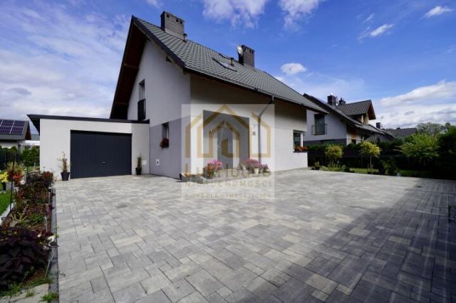 dom wolnostojący, 5 pokoi Bytom, ul. Zygmunta Rostkowskiego. Zdjęcie 1