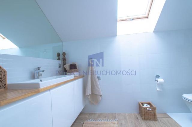 dom wolnostojący, 7 pokoi Strzeszów. Zdjęcie 13