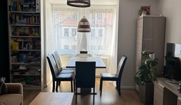 Mieszkanie 3-pokojowe Police