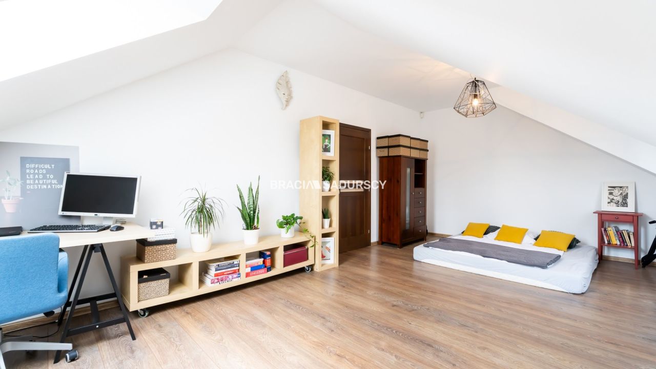 dom wolnostojący, 5 pokoi Bochnia, ul. Wiśnicka. Zdjęcie 15