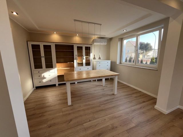 dom wolnostojący, 5 pokoi Łańcut Centrum, ul. Obrońców Pokoju. Zdjęcie 1